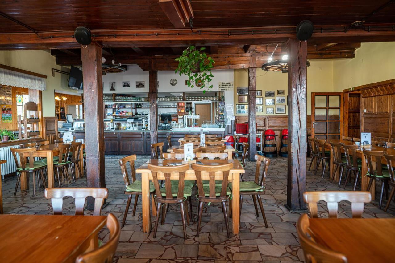 Horsky Hotel Paprsek Staré Město エクステリア 写真